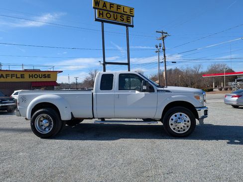 Used 2012 Ford F350 Lariat image 4