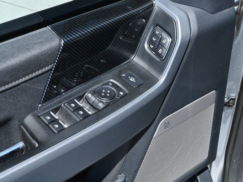Used 2024 Ford F250 Lariat w/ Tremor Off-Road Package AWD/4WD image 21