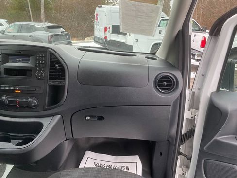 Used 2017 Mercedes-Benz Metris image 23