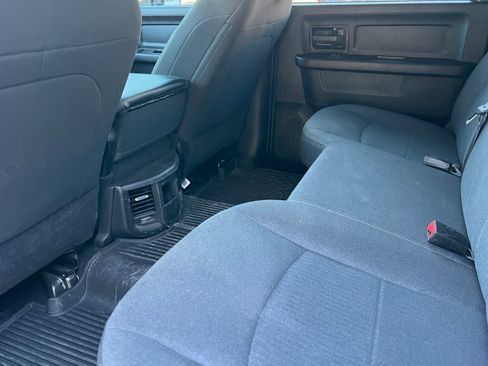 Used 2024 RAM 2500 Tradesman w/ Chrome Appearance Group image 13