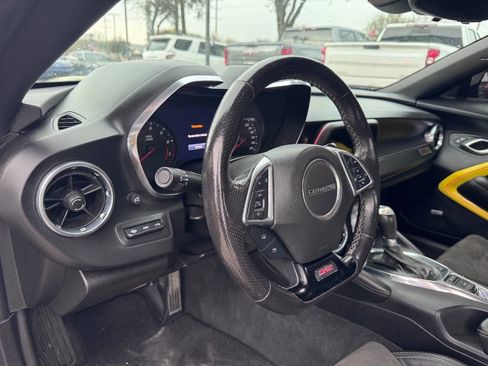 Used 2020 Chevrolet Camaro SS image 17
