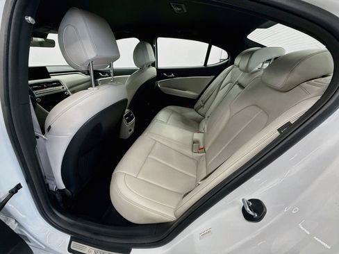 Used 2025 Genesis G70 2.5T RWD image 29