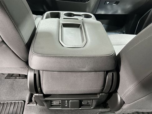 Used 2024 GMC Sierra 1500 Elevation image 21