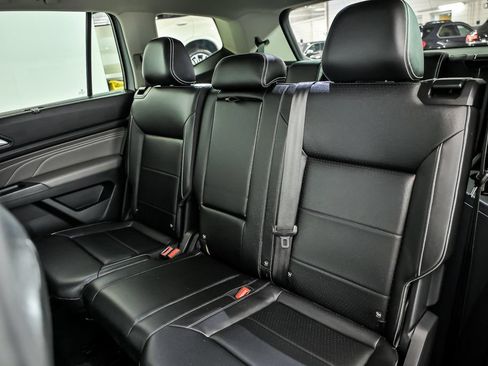 Certified 2023 Volkswagen Atlas SE AWD/4WD image 14