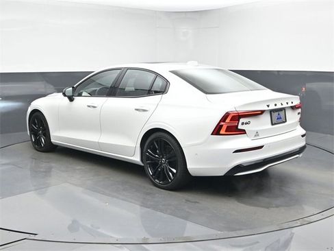 Used 2023 Volvo S60 B5 Plus w/ Climate Package image 6