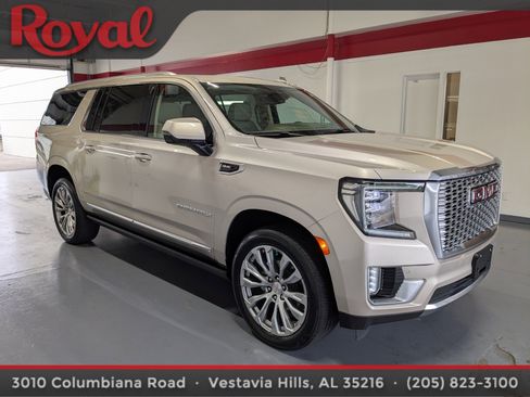 Used 2024 GMC Yukon XL Denali image 5