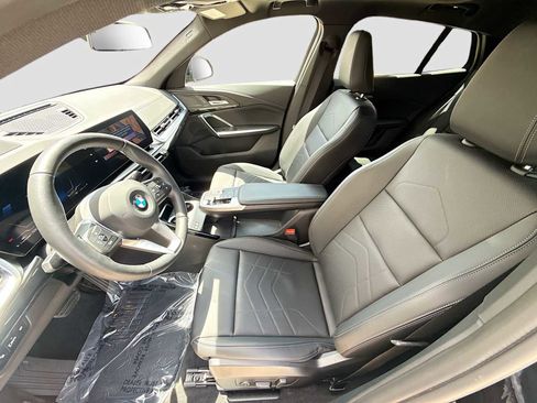 Certified 2025 BMW X2 xDrive28i AWD/4WD image 14