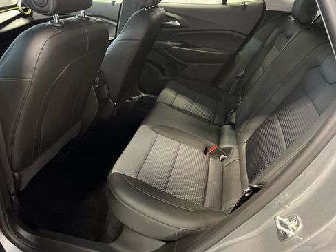 Used 2024 Chevrolet Trax LT w/ Driver Confidence Package FWD image 16