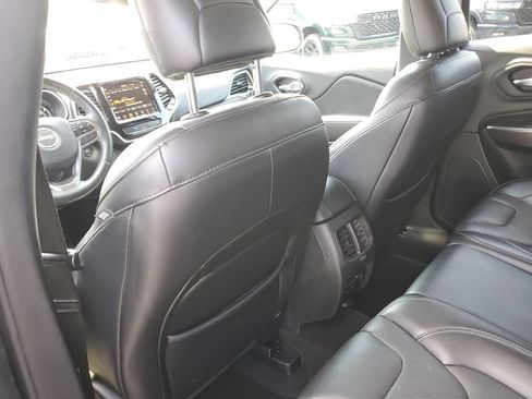 Certified 2019 Jeep Cherokee Limited AWD/4WD image 14