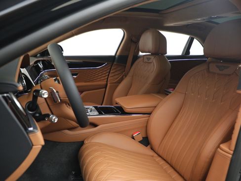 New 2026 Bentley Flying Spur Azure image 21