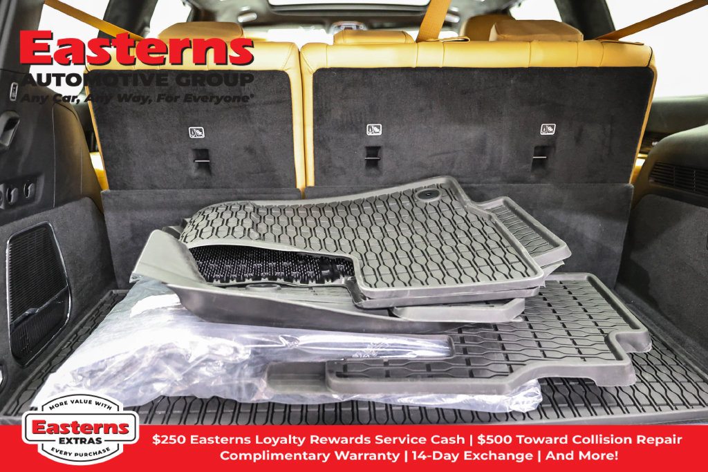 Used 2025 Jeep Grand Wagoneer Series III w/ Rear Seat Video Group 1 AWD/4WD image 10