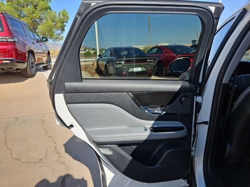 Used 2022 Lincoln Corsair Reserve w/ Equipment Group 201A AWD/4WD image 12
