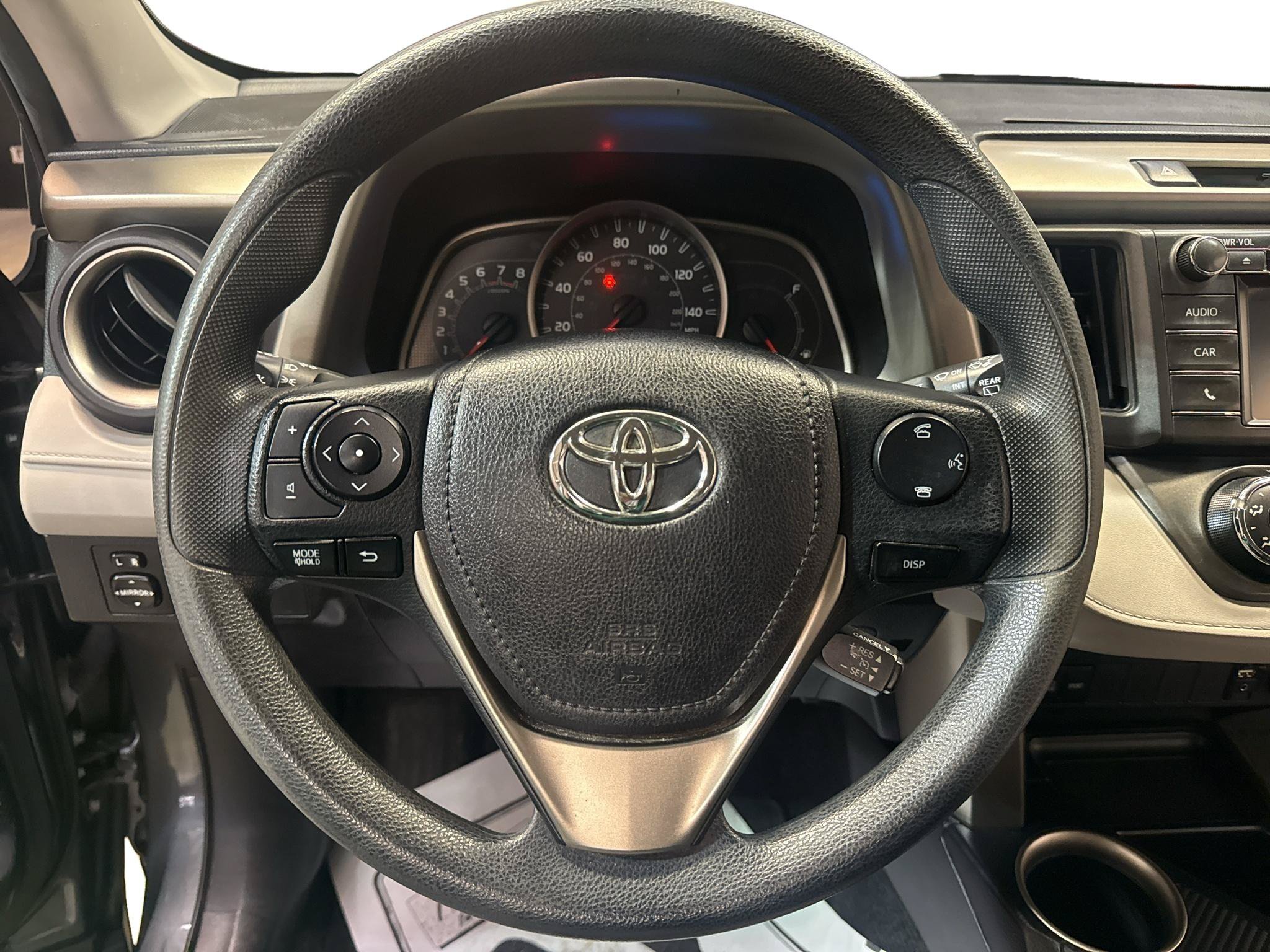 Used 2015 Toyota RAV4 LE AWD/4WD image 11