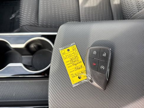 Used 2025 Chevrolet Equinox LT image 21