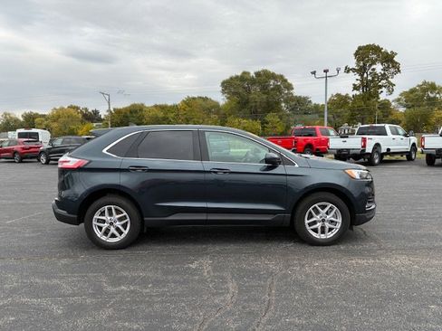 Used 2023 Ford Edge SEL w/ Convenience Package image 6