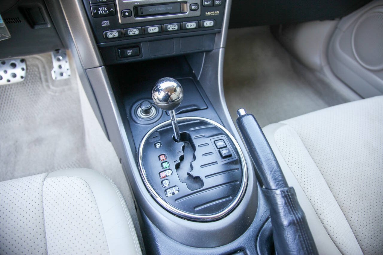 Used 2001 Lexus IS 300 w/ Leather Trim Pkg RWD image 45