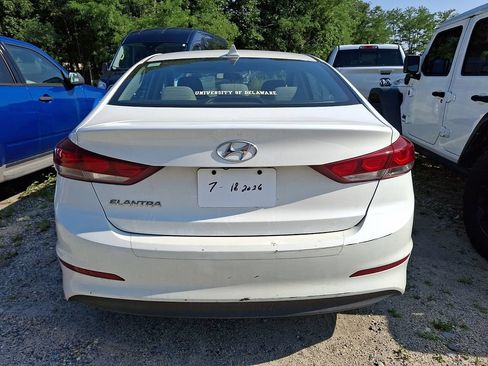 Used 2017 Hyundai Elantra SE FWD image 5