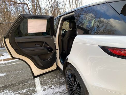 New 2026 Land Rover Range Rover Sport Dynamic SE image 12