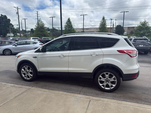 Used 2015 Ford Escape Titanium FWD image 6