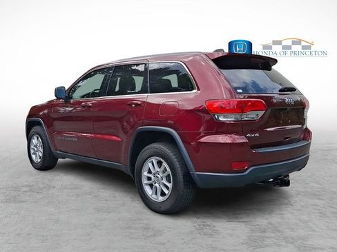 Used 2018 Jeep Grand Cherokee Laredo AWD/4WD image 4