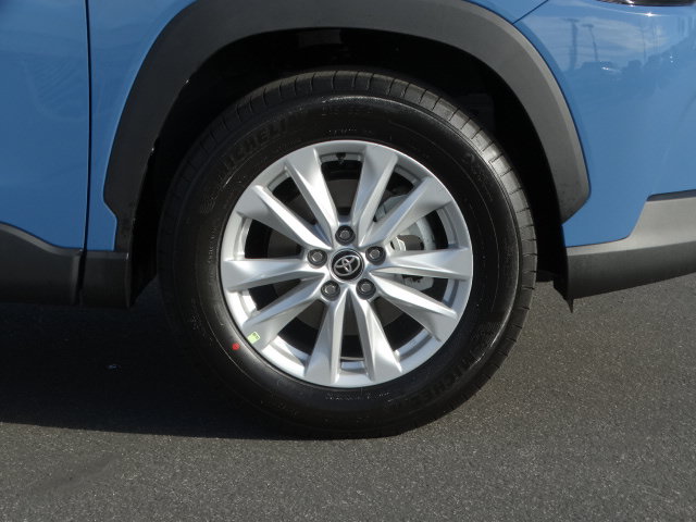 New 2026 Toyota Corolla Cross LE FWD image 4