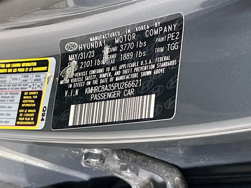 Used 2023 Hyundai Venue SEL w/ Cargo Package FWD image 30