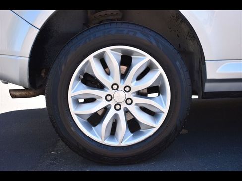 Used 2014 Land Rover LR2 AWD/4WD image 38