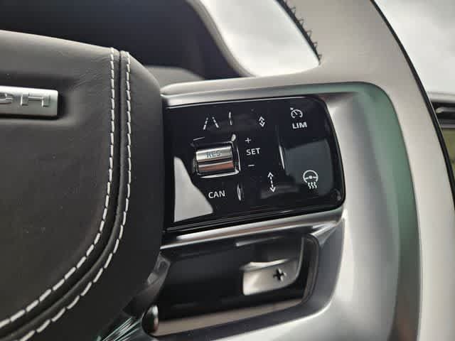 Used 2025 Land Rover Range Rover Long Wheelbase Autobiography AWD/4WD image 29