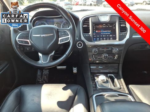 Used 2020 Chrysler 300 Touring L w/ Quick Order Package 2EF RWD image 11