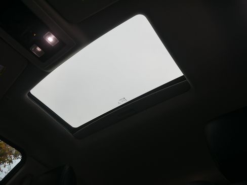 Used 2017 RAM 1500 Sport image 5