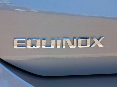 Used 2023 Chevrolet Equinox LS FWD image 11