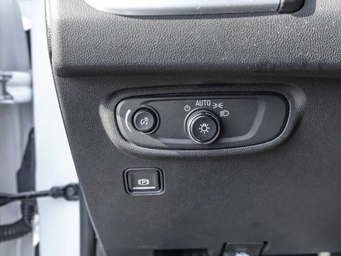 Used 2023 GMC Terrain SLE w/ Driver Convenience Package FWD image 26