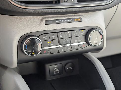 Used 2025 Ford Escape Active w/ Cold Weather Package image 18