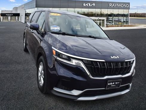 Used 2024 Kia Carnival LX FWD image 10