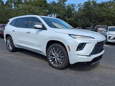 New 2026 Buick Enclave Avenir w/ Super Cruise Package image 2