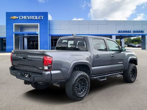 Used 2022 Toyota Tacoma SR5 w/ Technology Package RWD image 4