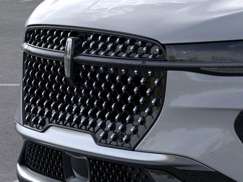 New 2026 Lincoln Nautilus Premier image 17