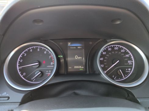 Used 2018 Toyota Camry SE w/ Audio Package FWD image 15