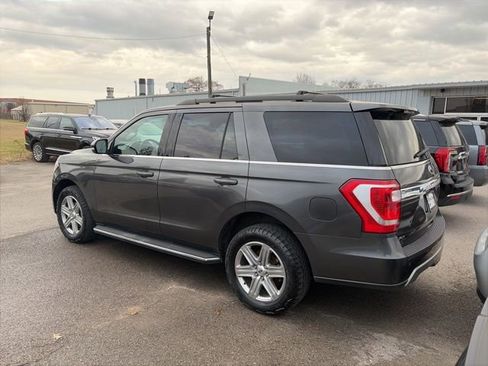Used 2019 Ford Expedition XLT w/ Equipment Group 202A image 4