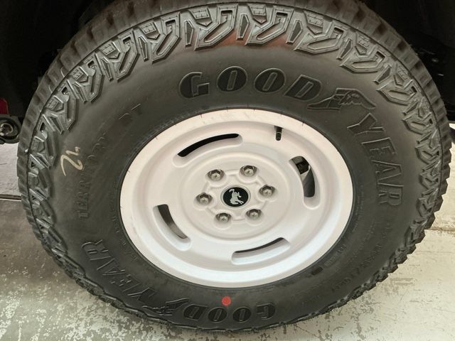 New 2026 Ford Bronco Heritage Edition AWD/4WD image 10