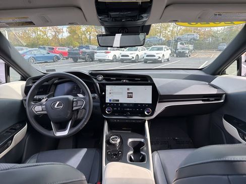 Used 2023 Lexus RZ 450e Premium image 11