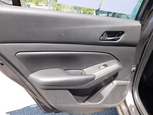 Used 2024 Nissan Altima 2.5 S FWD image 8