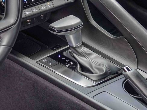 Certified 2025 Hyundai Elantra Sport FWD image 19