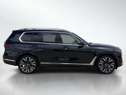 Used 2024 BMW X7 xDrive40i w/ Parking Assistance Package AWD/4WD image 10
