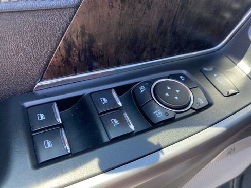 Used 2025 Ford F350 Lariat AWD/4WD image 17