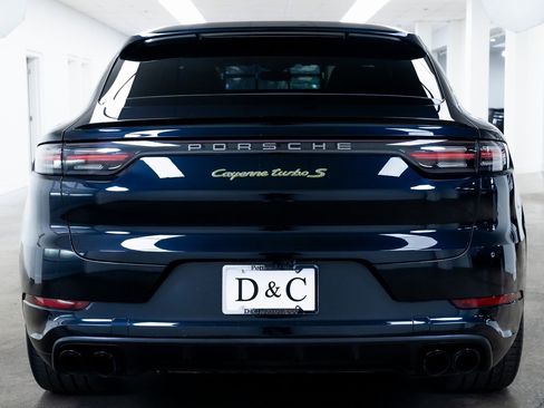 Used 2020 Porsche Cayenne Turbo S image 5