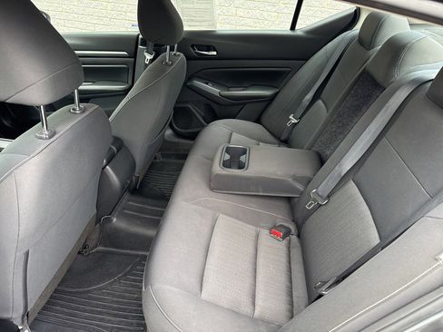 Used 2022 Nissan Altima 2.5 SV image 17