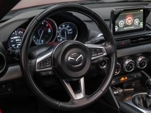 Used 2017 MAZDA MX-5 Miata RF Grand Touring image 18