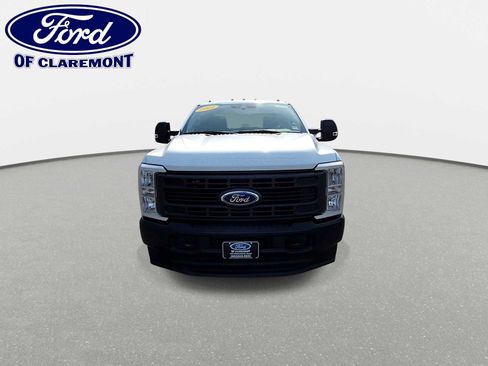 Used 2024 Ford F250 XL w/ Snow Plow/Camper Package AWD/4WD image 3