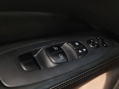 Used 2017 Nissan Pathfinder Platinum w/ Cargo Package image 27